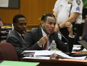 说唱歌手Tekashi 6ix9ine因涉嫌袭击在多米尼加共和国面临国际逮捕令