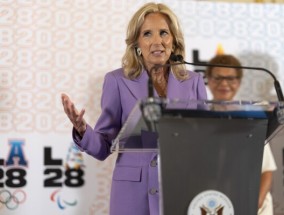 以下是吉尔·拜登(Jill Biden)认为美国可以在洛杉矶奥运会上匹敌法国的活力